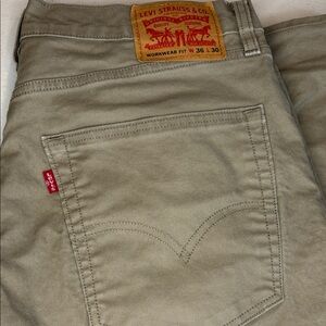 Levi's Men's WorkWear Jeans - Khaki